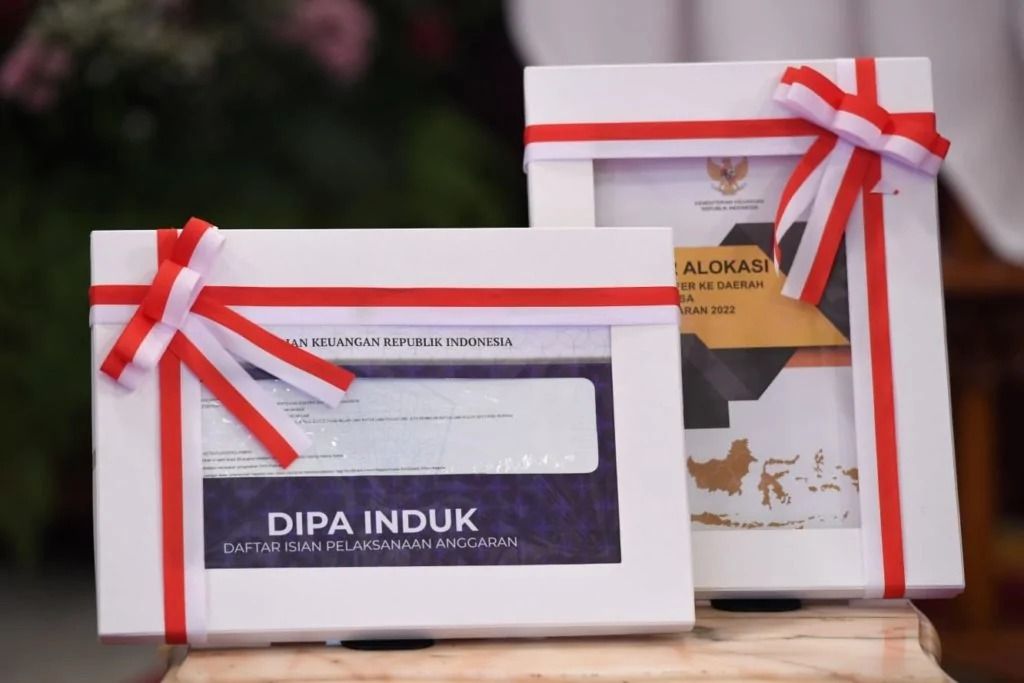 podiumnews.com-Realisasi Pendapatan Negara 2021 Capai Rp2 Ribu Triliun